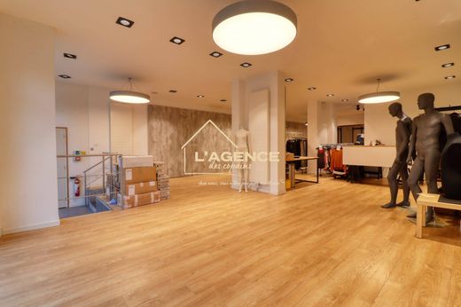 Edificio en Bailleul, Norte