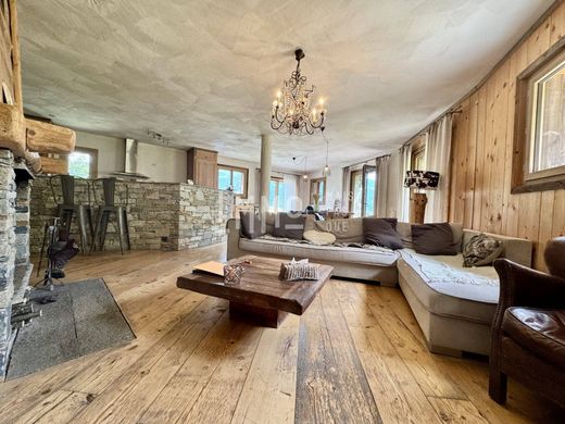 호화 저택 / Les Chapelles, Savoy