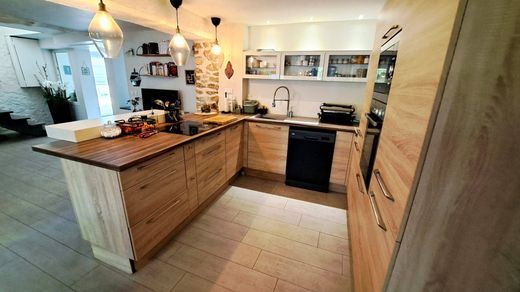 Komplex apartman Gometz-la-Ville, Essonne