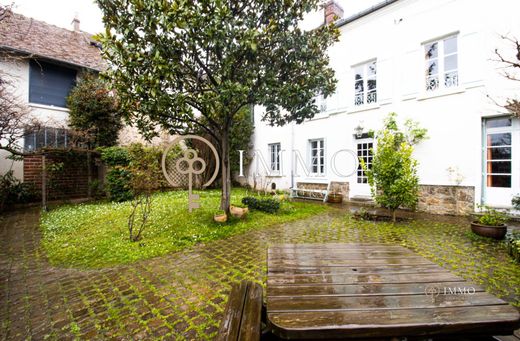 Luxe woning in Massy, Essonne