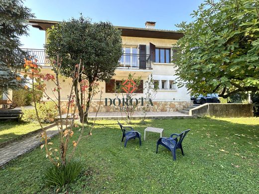 ‏בתי יוקרה ב  Le Versoud, Isère