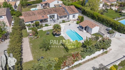 Casa di lusso a Pélissanne, Bocche del Rodano