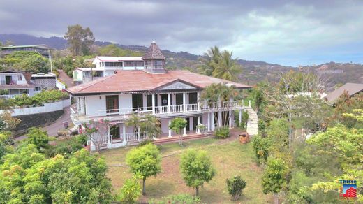 Castle in Papeete, Îles du Vent