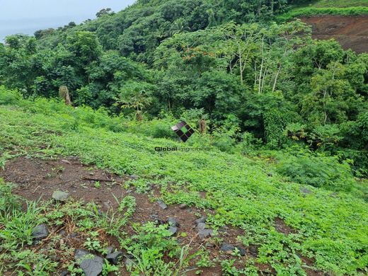 Land in Faa'a, Îles du Vent