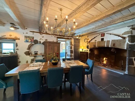 Luxe woning in Thiézac, Cantal