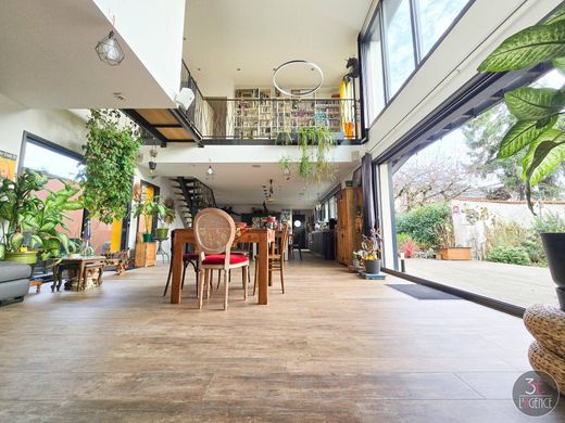 Luxury home in Montreuil, Seine-Saint-Denis