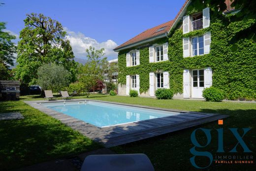 Luxury home in Gières, Isère