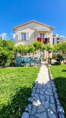 Luxury home in Cagnes-sur-Mer, Alpes-Maritimes