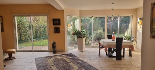 Casa de lujo en Tours, Indre y Loira