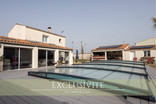 Luxury home in Andilly, Charente-Maritime