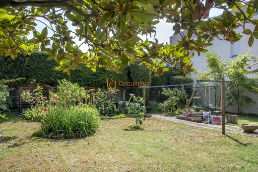 Casa di lusso a Villeurbanne, Rhône