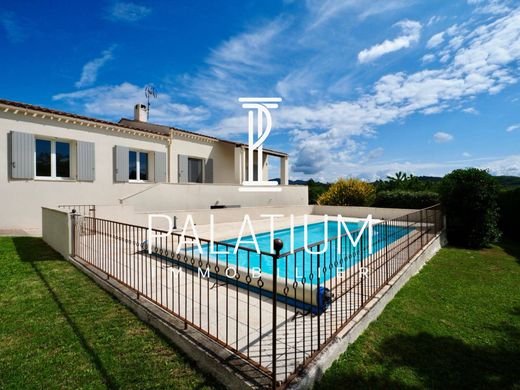 Luxe woning in Pierrevert, Alpes-de-Haute-Provence