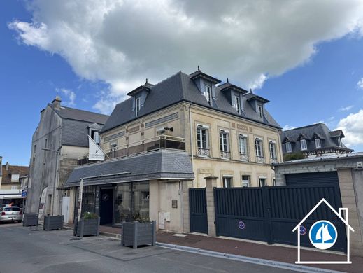 Luxury home in Arromanches-les-Bains, Calvados
