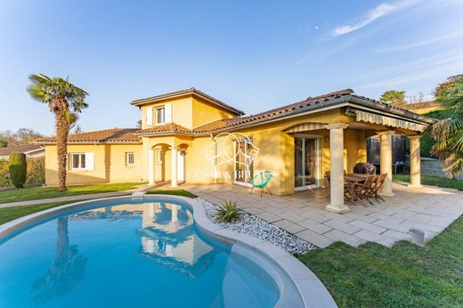 Luxury home in Reyrieux, Ain