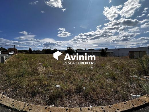 Grond in Vias, Hérault