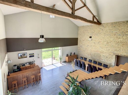 Luxus-Haus in Saint-Étienne-du-Bois, Ain