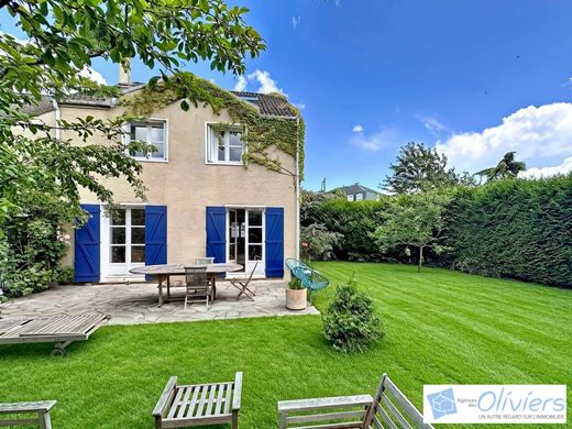 Luxury home in Voisins-le-Bretonneux, Yvelines