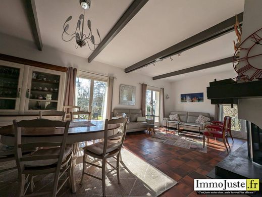 Luxury home in Aubergenville, Yvelines