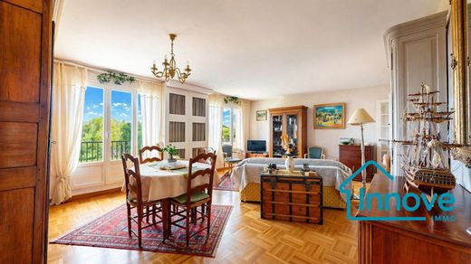 Apartment in Versailles, Yvelines