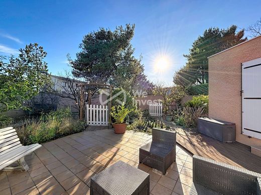 Luxury home in Juvignac, Hérault