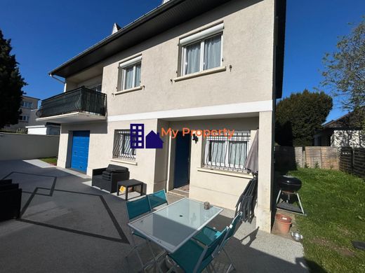 Luxury home in Sartrouville, Yvelines