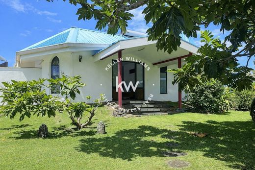 Luxury home in Tahiti