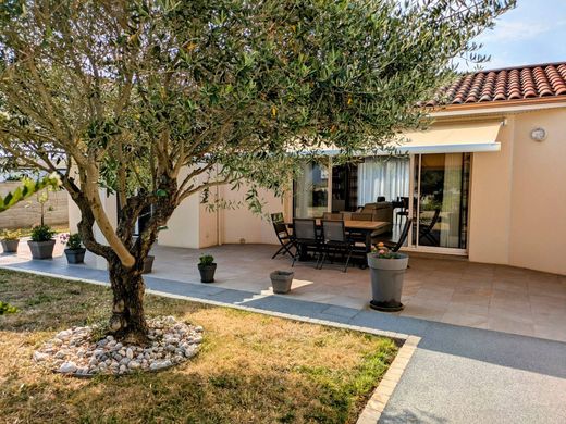 Luxury home in Les Sables-d'Olonne, Vendée