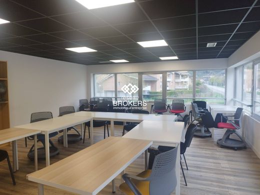 Oficina en Cluses, Alta Saboya