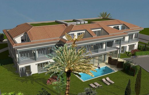 Apartment / Etagenwohnung in Sanary-sur-Mer, Var