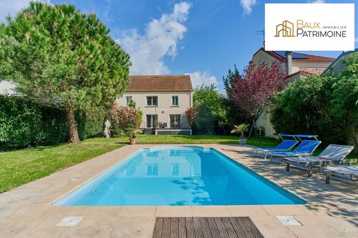 Casa di lusso a Le Perreux-sur-Marne, Val-de-Marne