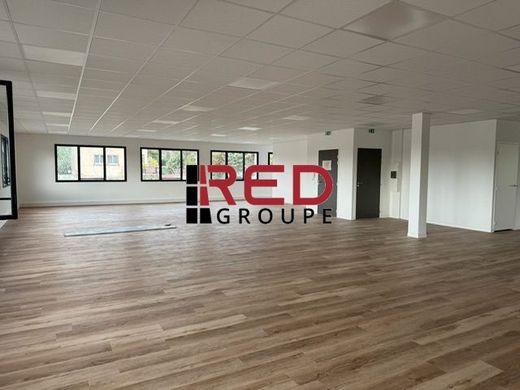 Офис, Éguilles, Bouches-du-Rhône