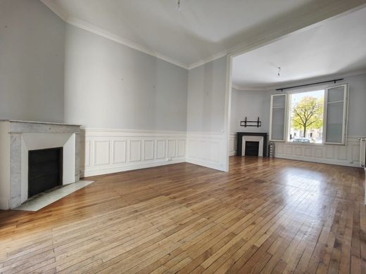 Πολυτελή κατοικία σε Tours, Indre-et-Loire