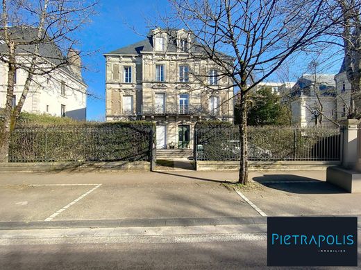 豪宅  Chaumont, Haute-Marne