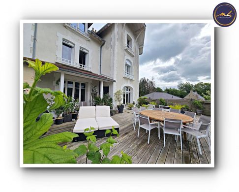 Luxury home in Tilly-sur-Seulles, Calvados