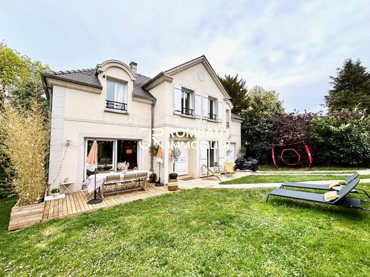 Casa di lusso a La Celle-Saint-Cloud, Yvelines