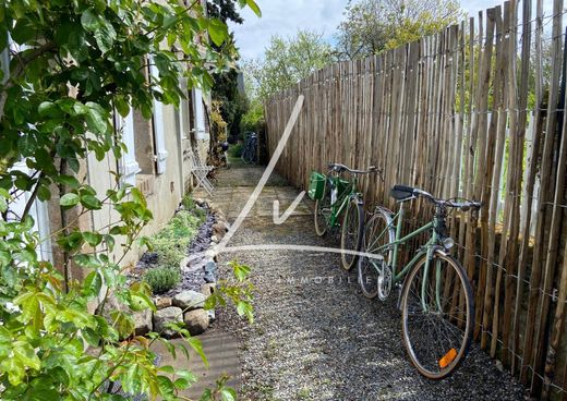 Luxury home in Agon-Coutainville, Manche