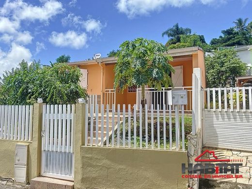 Maison de luxe à Saint-Esprit, Martinique