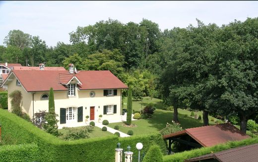 Chens-sur-Léman, Haute-Savoieの高級住宅