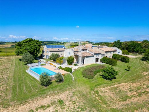 Luxury home in Vaison-la-Romaine, Vaucluse