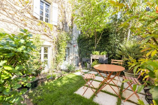 Casa de lujo en Fontaine-lès-Dijon, Cote D'Or