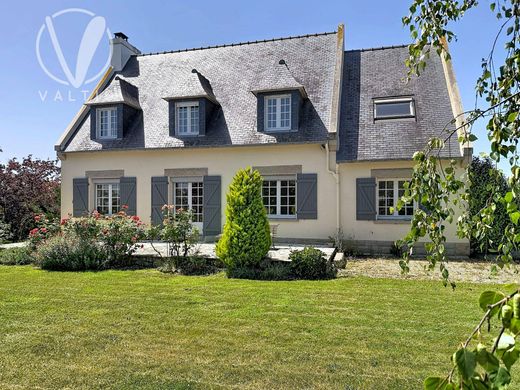 Luxury home in Saint-Cast-le-Guildo, Côtes-d'Armor