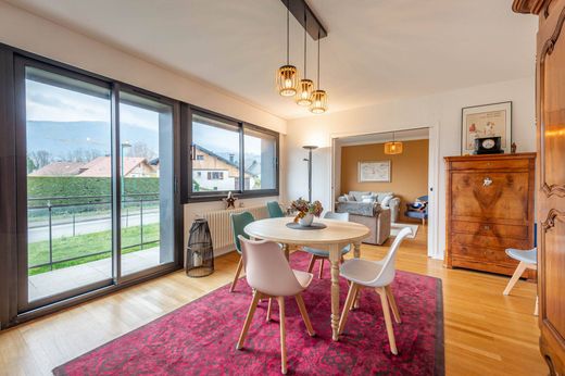 Apartment / Etagenwohnung in Saint-Jorioz, Haute-Savoie
