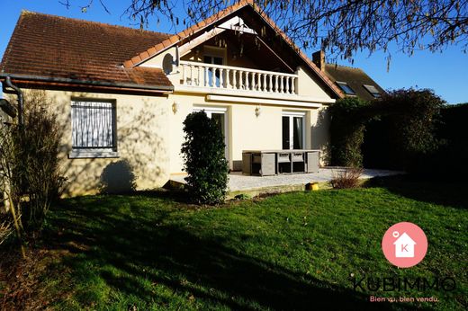 Luxury home in Chanteloup-en-Brie, Seine-et-Marne