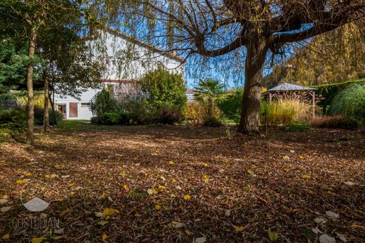 Valmanya, Pyrénées-Orientalesの高級住宅