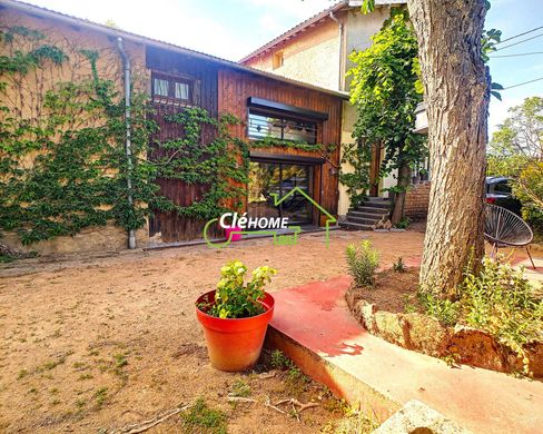 Luxury home in Lentilly, Rhône