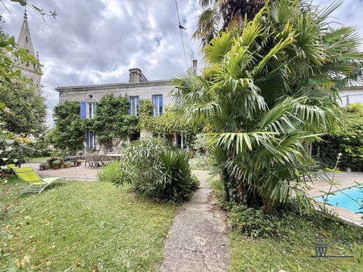 Luxury home in Chenac-Saint-Seurin-d'Uzet, Charente-Maritime