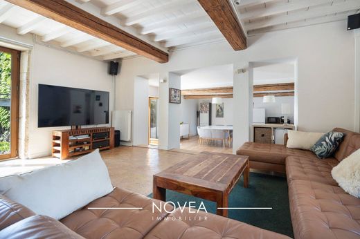 ‏בתי יוקרה ב  Misérieux, Ain