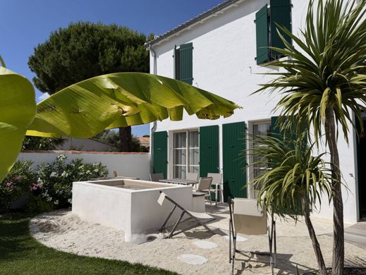 Casa di lusso a Rivedoux-Plage, Charente-Maritime