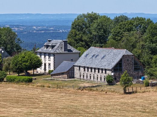 Luxe woning in Anglards-de-Salers, Cantal