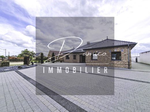 Luxury home in Avesnes-le-Sec, North